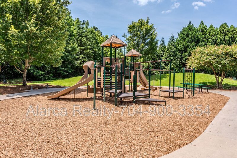 For Rent: 1016 Ridge Haven Rd, Waxhaw, NC 28173 property image