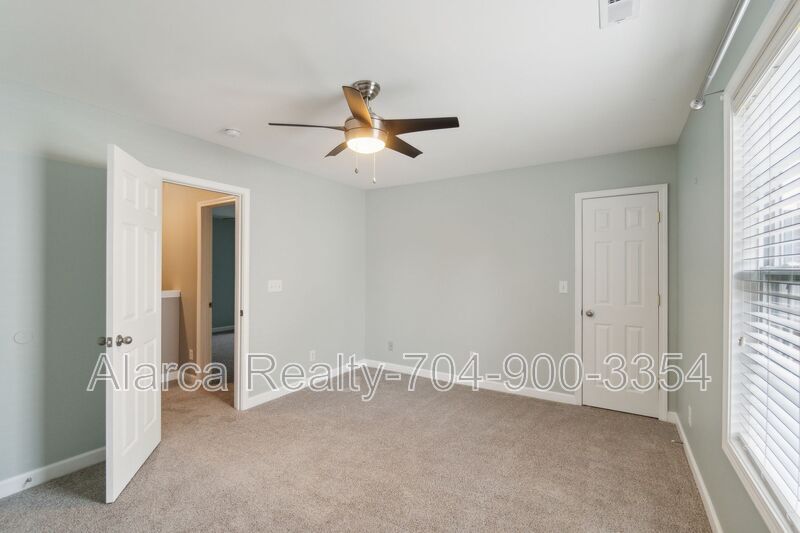 For Rent: 4218 Amherst Villa Ct Charlotte NC 28273 property image