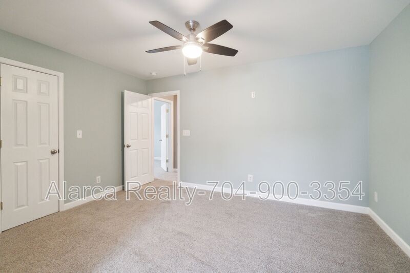 For Rent: 4218 Amherst Villa Ct Charlotte NC 28273 property image