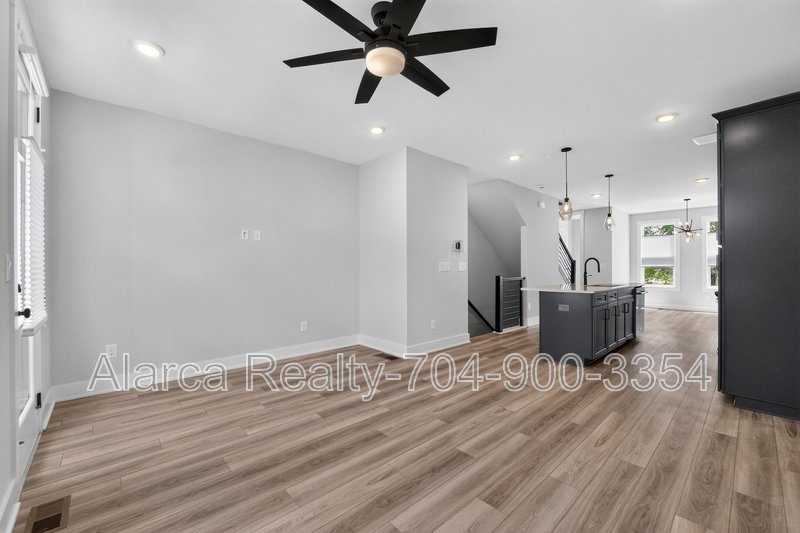 For Rent: 5018 Tiny Ln Charlotte NC 28203 property image