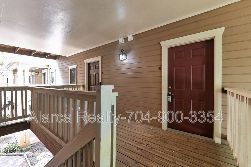 For Rent: 333 Circle Ave #R Charlotte NC 28207 property image