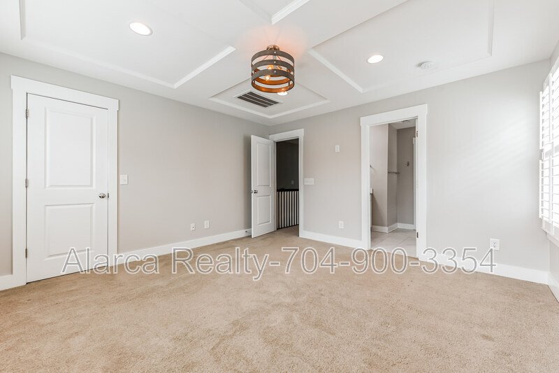 For Rent: 3246 Moss Ln Charlotte NC 28206 property image