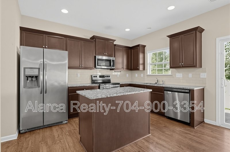 For Rent: 9724 Chase View Dr Matthews NC 28105 property image
