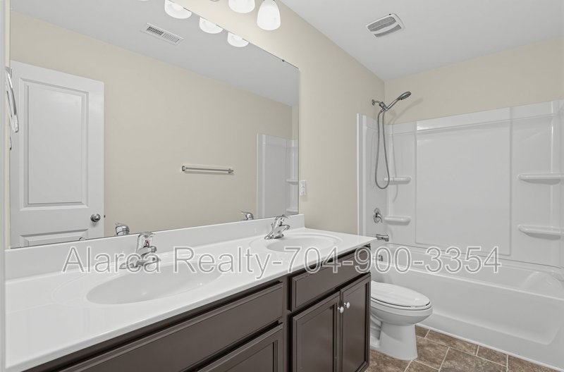 For Rent: 9724 Chase View Dr Matthews NC 28105 property image