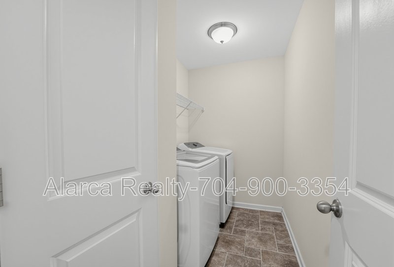 For Rent: 9724 Chase View Dr Matthews NC 28105 property image