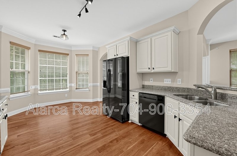 For Rent: 12928 Windy Lea Ln Huntersville NC 28078 property image