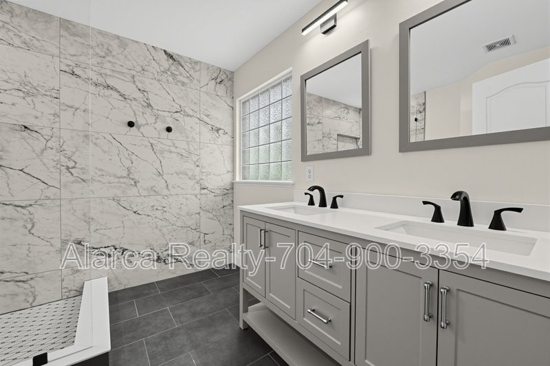 For Rent: 12928 Windy Lea Ln Huntersville NC 28078 property image
