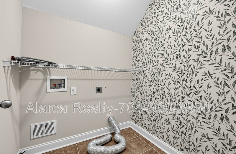 For Rent: 12928 Windy Lea Ln Huntersville NC 28078 property image