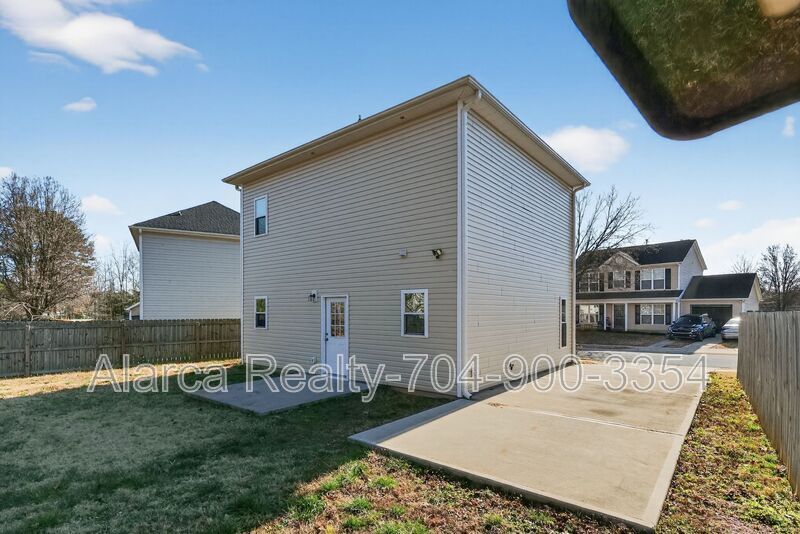 For Rent: 425 Centerfield Dr Charlotte NC 28214 property image