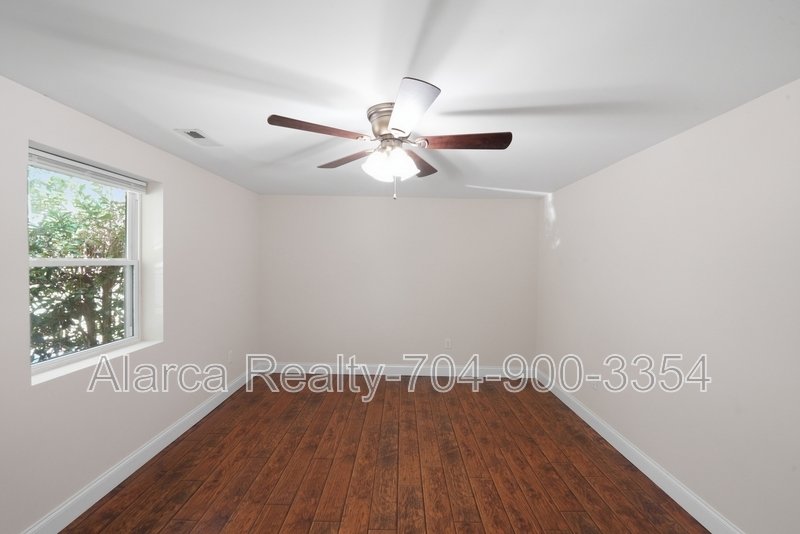 For Rent: 1542 Monument Ave Gastonia NC 28052 property image