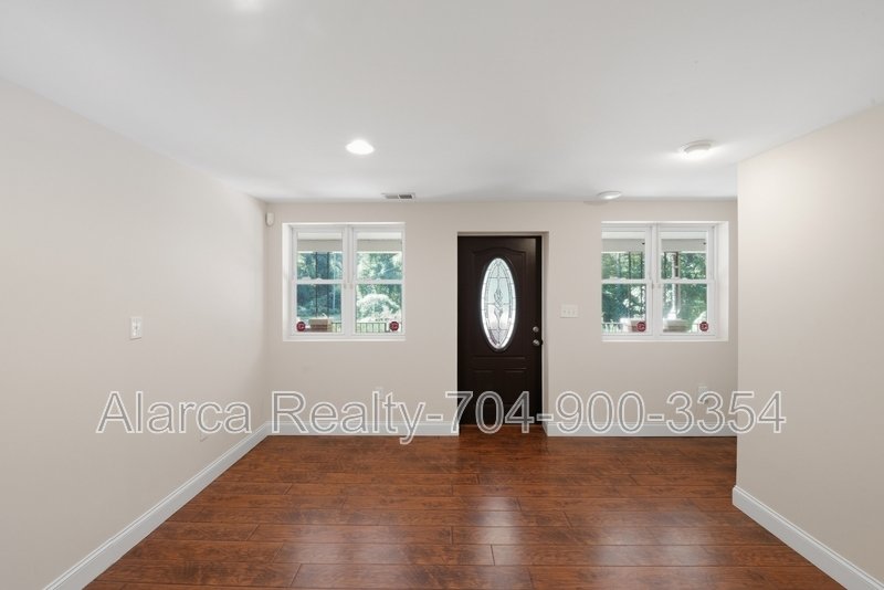 For Rent: 1542 Monument Ave Gastonia NC 28052 property image