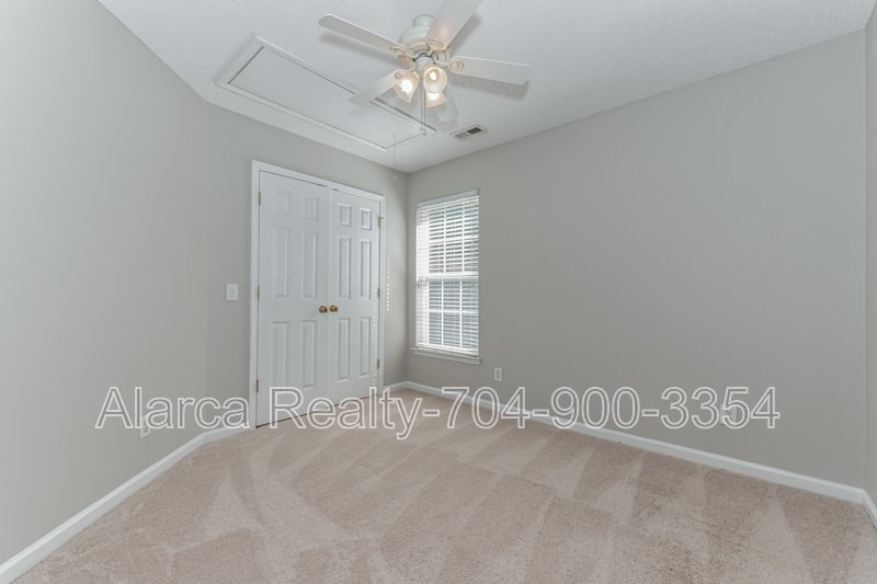 For Rent: 9418 Willow Tree Ln Charlotte NC 28277 property image