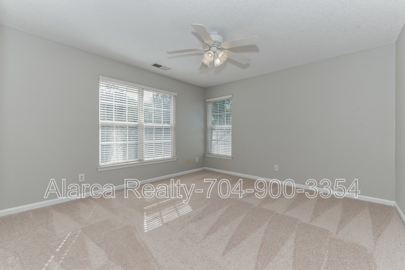 For Rent: 9418 Willow Tree Ln Charlotte NC 28277 property image