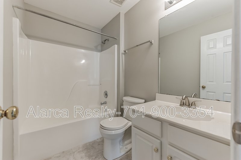 For Rent: 9418 Willow Tree Ln Charlotte NC 28277 property image