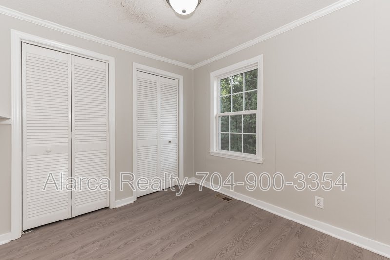 For Rent: 9333 Kendall Dr Charlotte NC 28214 property image