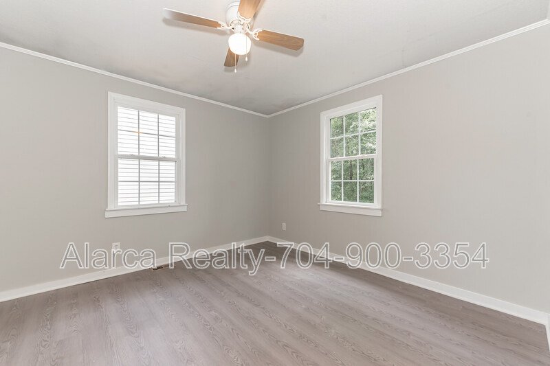 For Rent: 9333 Kendall Dr Charlotte NC 28214 property image