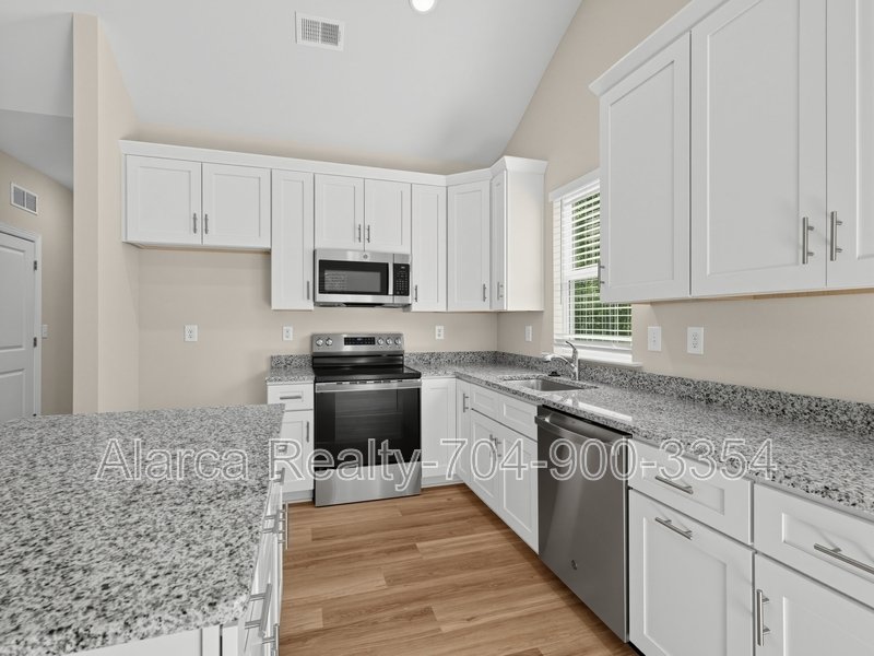 For Rent: 438 Weathers Creek Rd Troutman NC 28166 property image