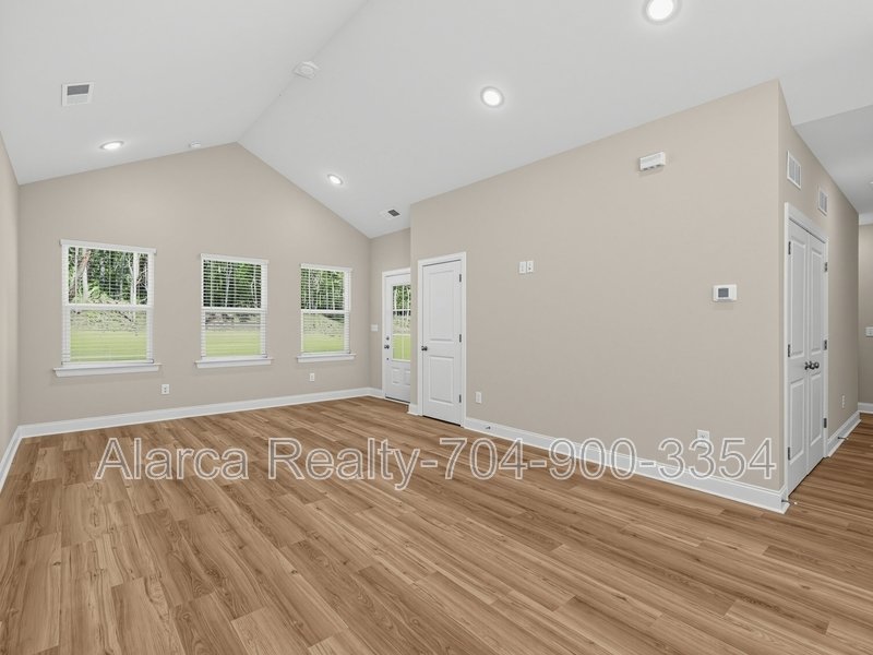 For Rent: 438 Weathers Creek Rd Troutman NC 28166 property image