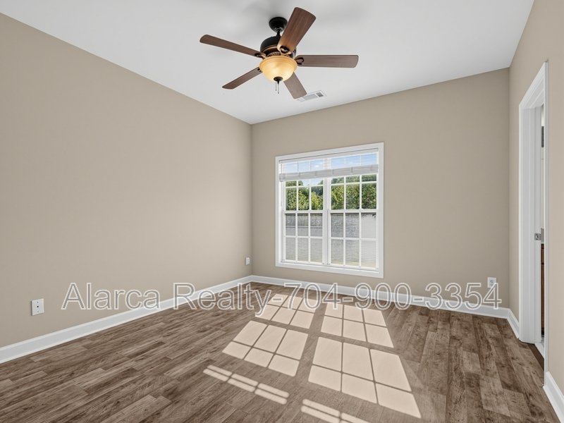 For Rent: 11410 Potters Row Cornelius, NC 28031 property image