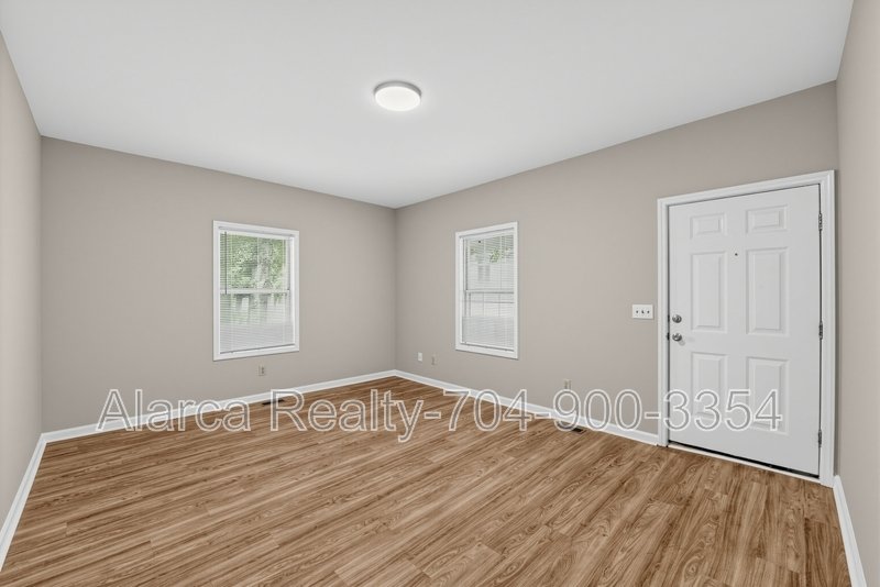 For Rent: 	525 Church St Belmont NC 28012 property image