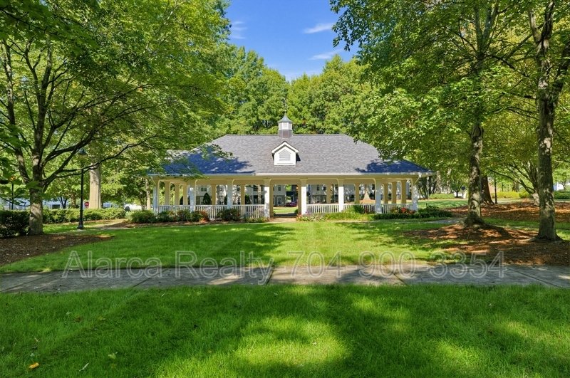 For Rent: 18603 Coachmans Trce Cornelius NC 28031 property image