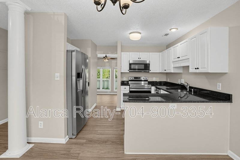 For Rent: 17460 Tuscany Ln Cornelius NC 28031 property image