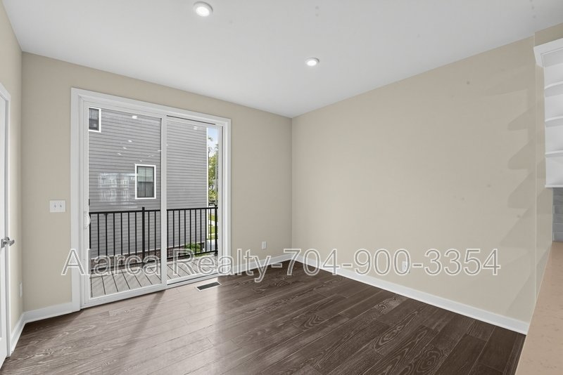 For Rent: 3737 S Tryon St Charlotte NC 28217 property image