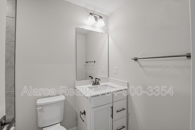 For Rent: 3737 S Tryon St Charlotte NC 28217 property image