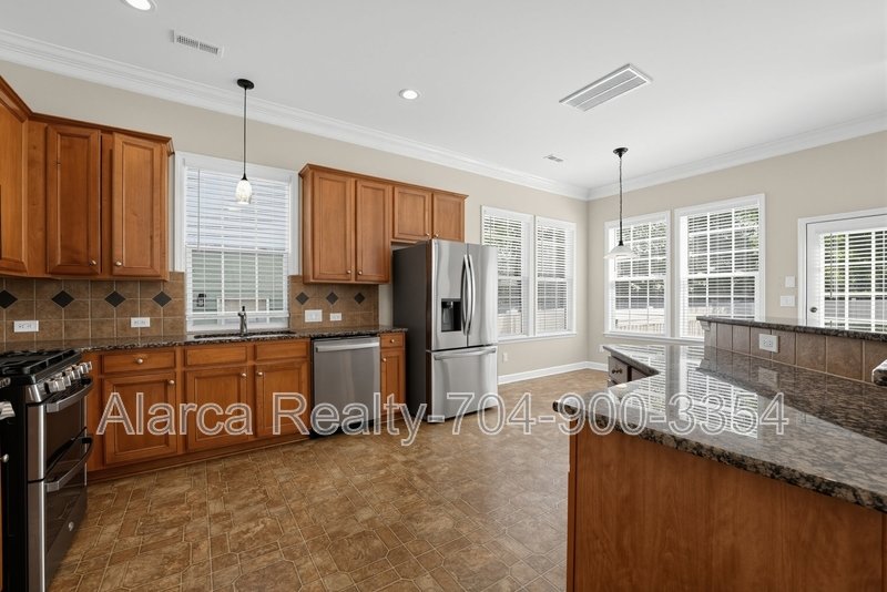 For Rent: 8532 Westmoreland Lake Dr Cornelius NC 28031 property image