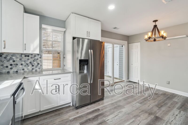 For Rent: 9101 Exbury Ct Charlotte NC 28269 property image