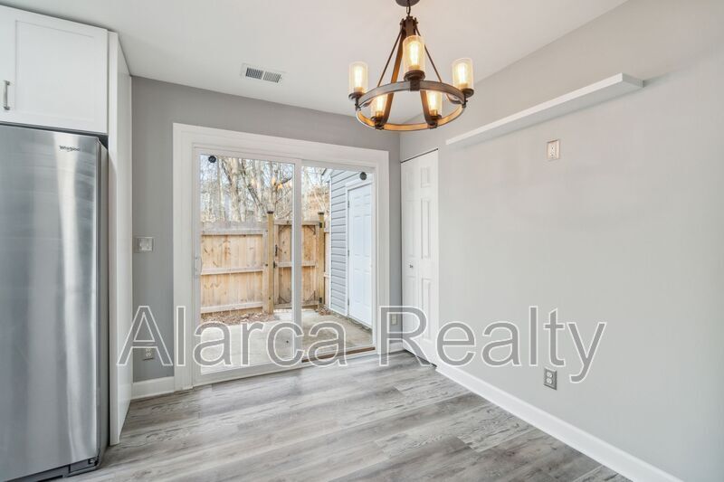 For Rent: 9101 Exbury Ct Charlotte NC 28269 property image
