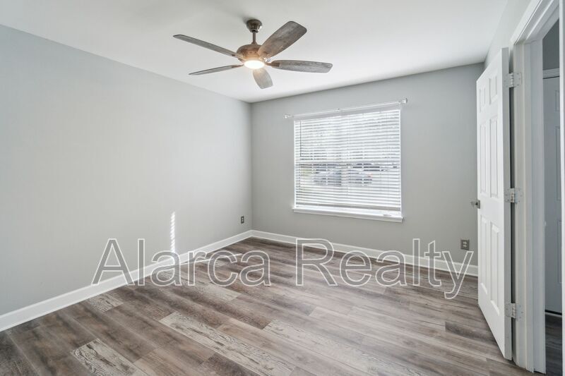 For Rent: 9101 Exbury Ct Charlotte NC 28269 property image