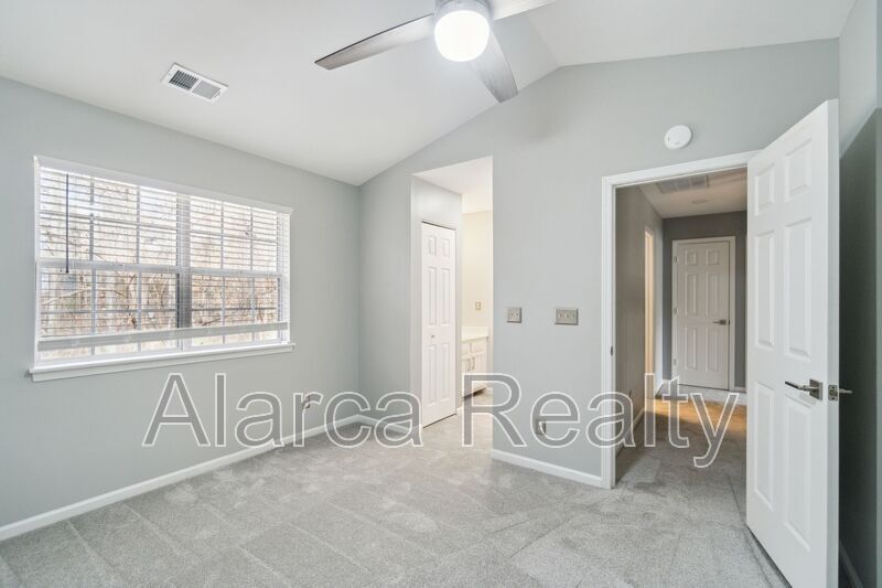 For Rent: 9101 Exbury Ct Charlotte NC 28269 property image