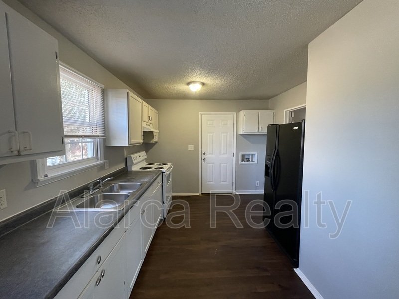 For Rent: 5321 Southampton Rd Charlotte NC 28217 property image
